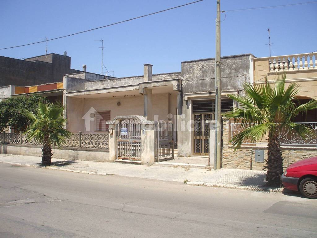 Casa con giardino Martano