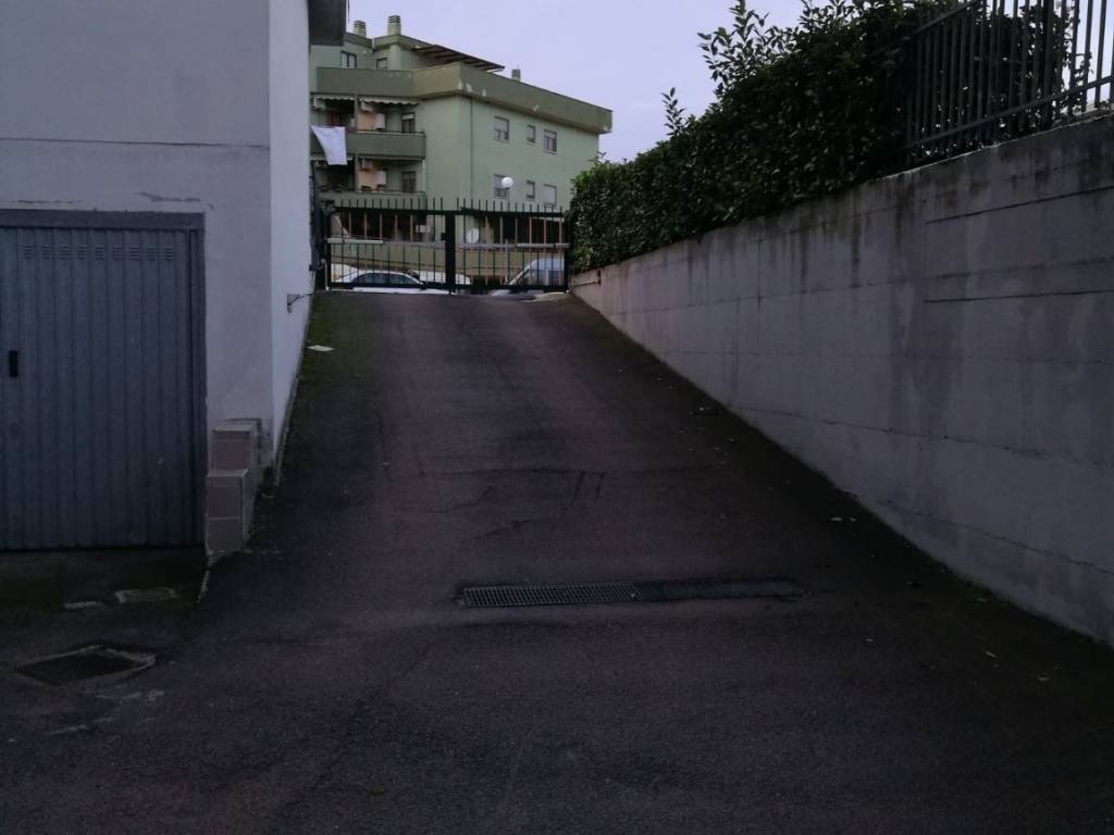 Garage - box via salvatore quasimodo 3, borgo san michele, latina