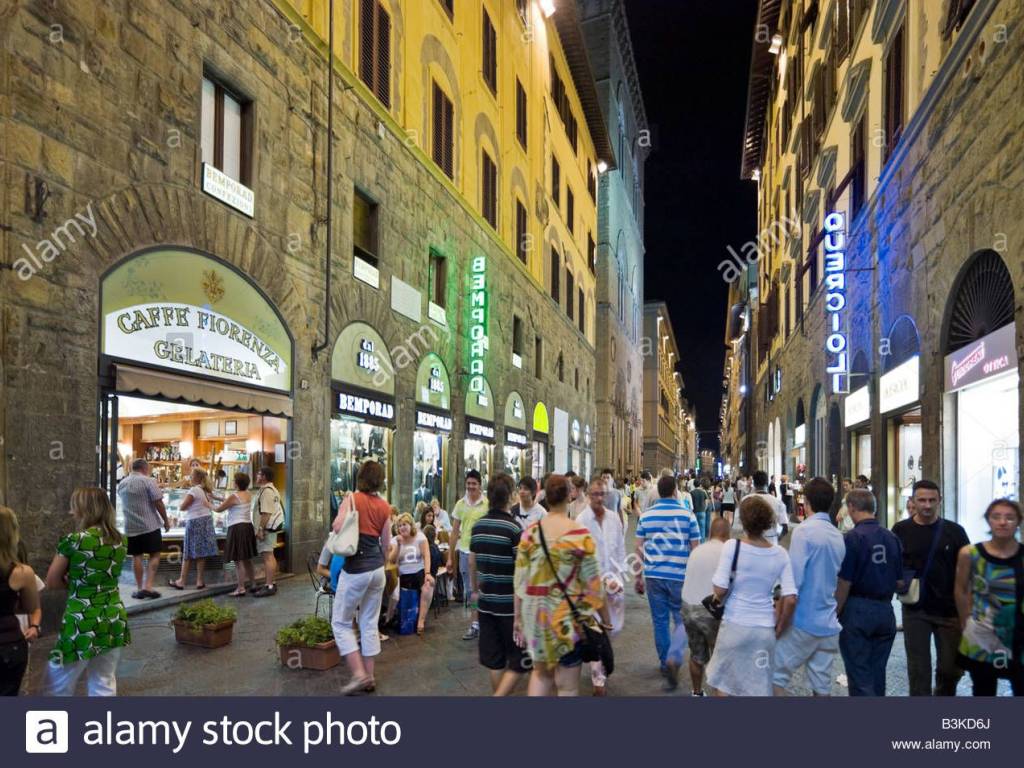 Locale commerciale via dei Calzaiuoli, Firenze, Rif. 77582190 -  Immobiliare.it