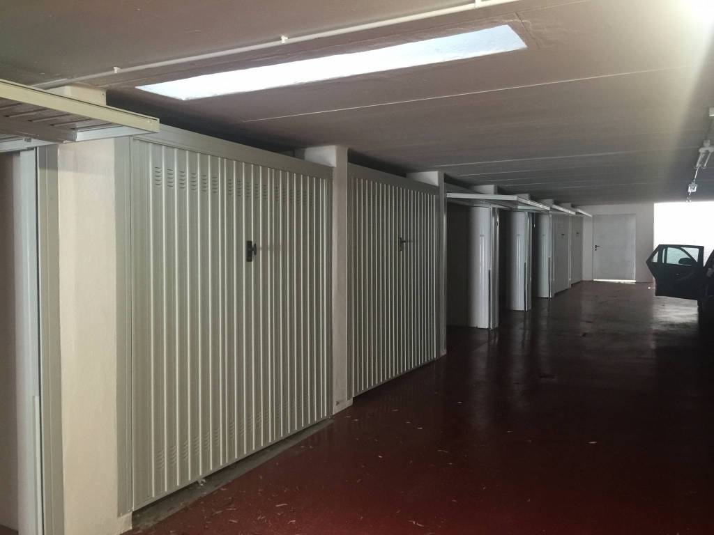 Garage - box via alessandro manzoni 33, centro, cantù
