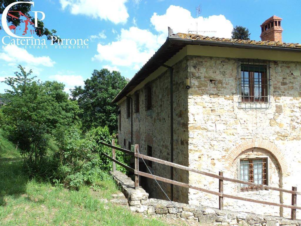 Molin del Piano vendita colonica con terreno