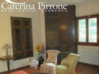 Bagno a Ripoli vendesi villa con giardino