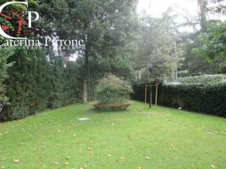 Bagno a Ripoli vendesi villa con giardino