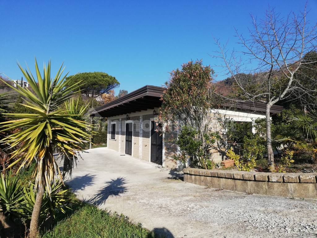 Villa unifamiliare via Cozzi, Caiazzo