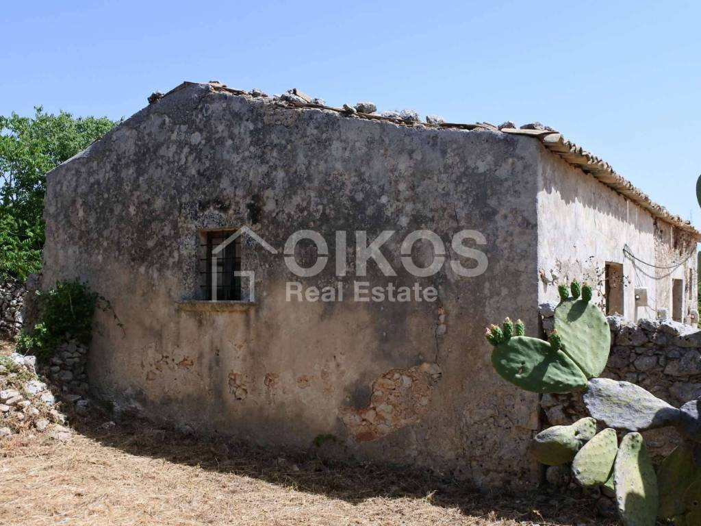 Terreno con casetta vicino Testa dell'Acqua 7