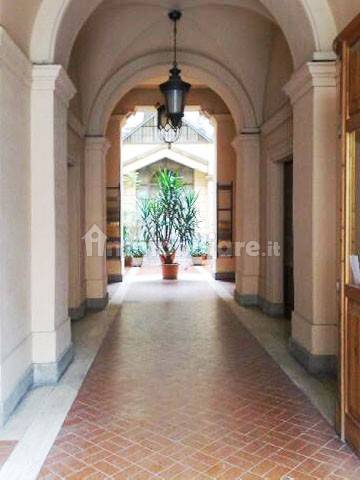 Palazzo - Edificio in vendita a Roma