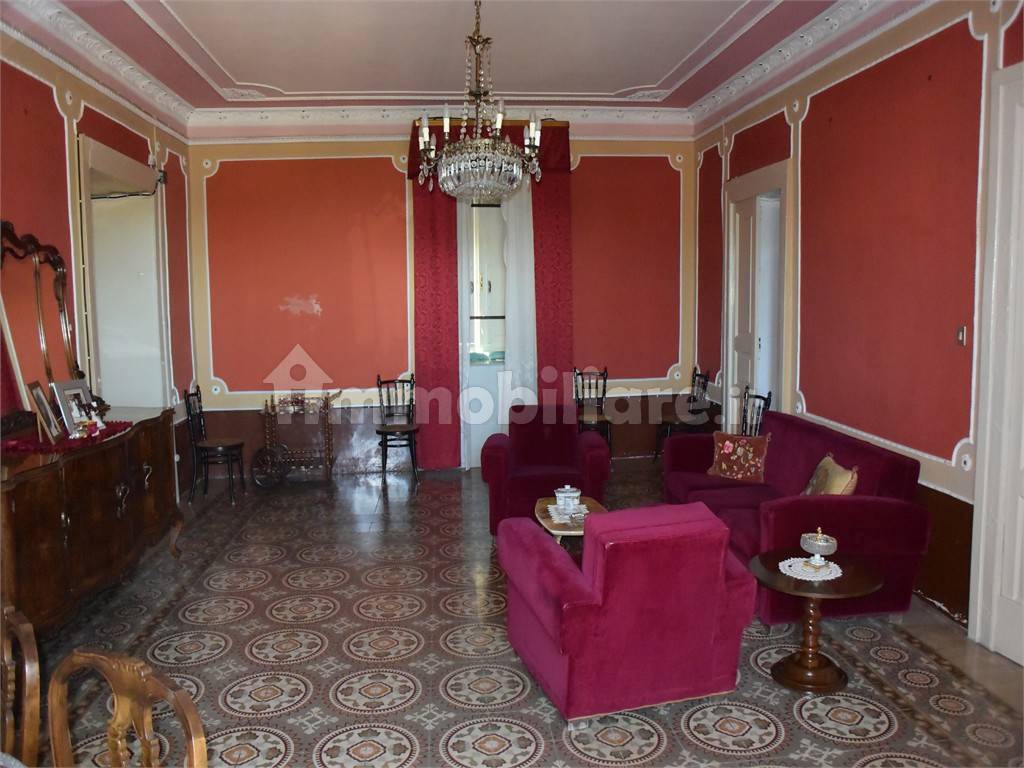 SALONE