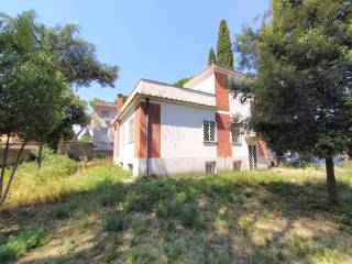 Case E Appartamenti Via Roccella Ionica Roma Immobiliare It