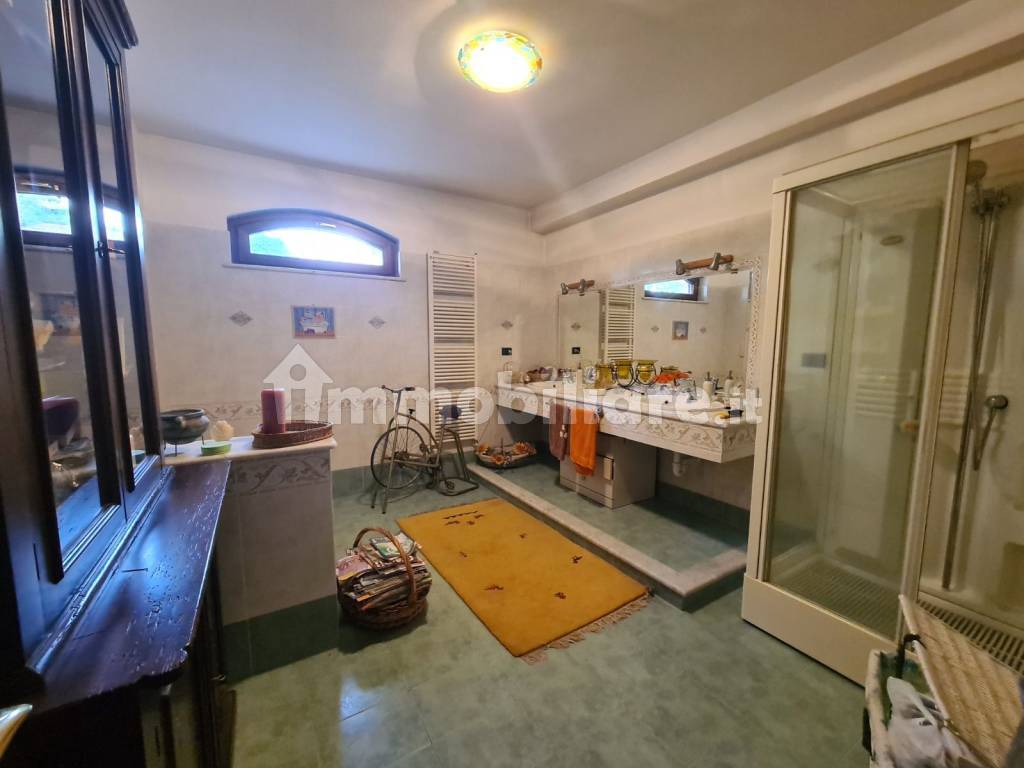 Sala bagno piano terra