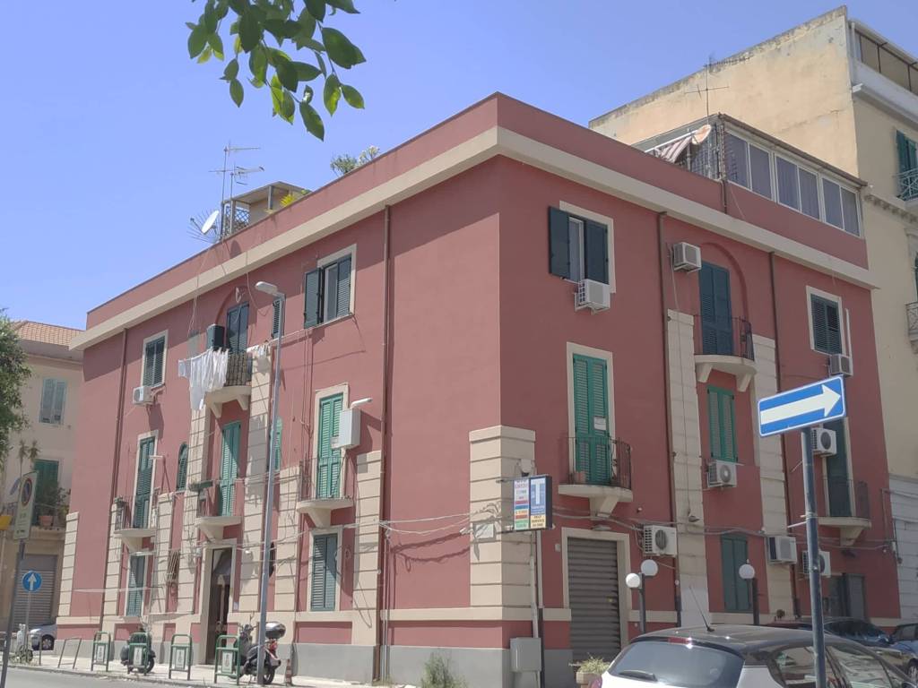 Vendita Appartamento Messina. Quadrilocale in piazza San Vincenzo. Buono  stato, primo piano, con balcone, riscaldamento autonomo, rif. 82713553