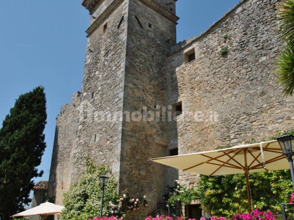 Palazzo - Edificio vocabolo castello 28, Todi, rif. 81244587 -  Immobiliare.it