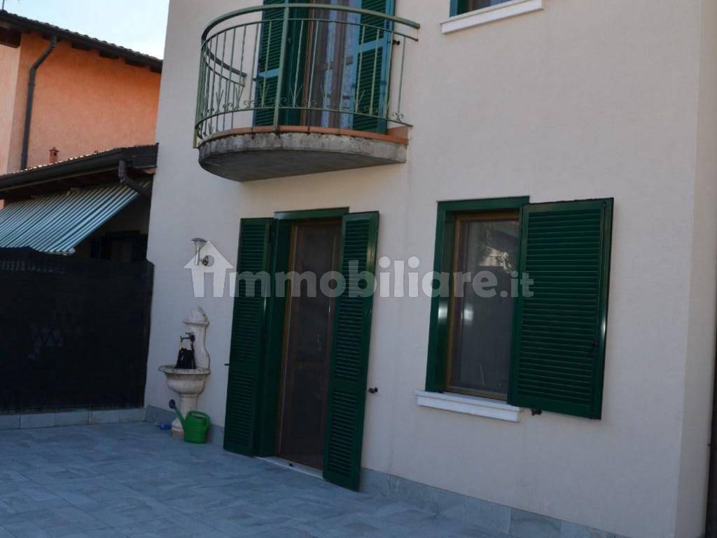 Vendita Villa a schiera in via dei Ronchi 41 Capriano del Colle. Ottimo  stato, posto auto, con balcone, riscaldamento autonomo, 163 m², rif.  82999777