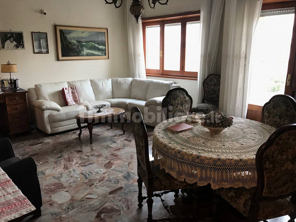Vendita Appartamento Roma. Quadrilocale, Buono stato, secondo piano ...