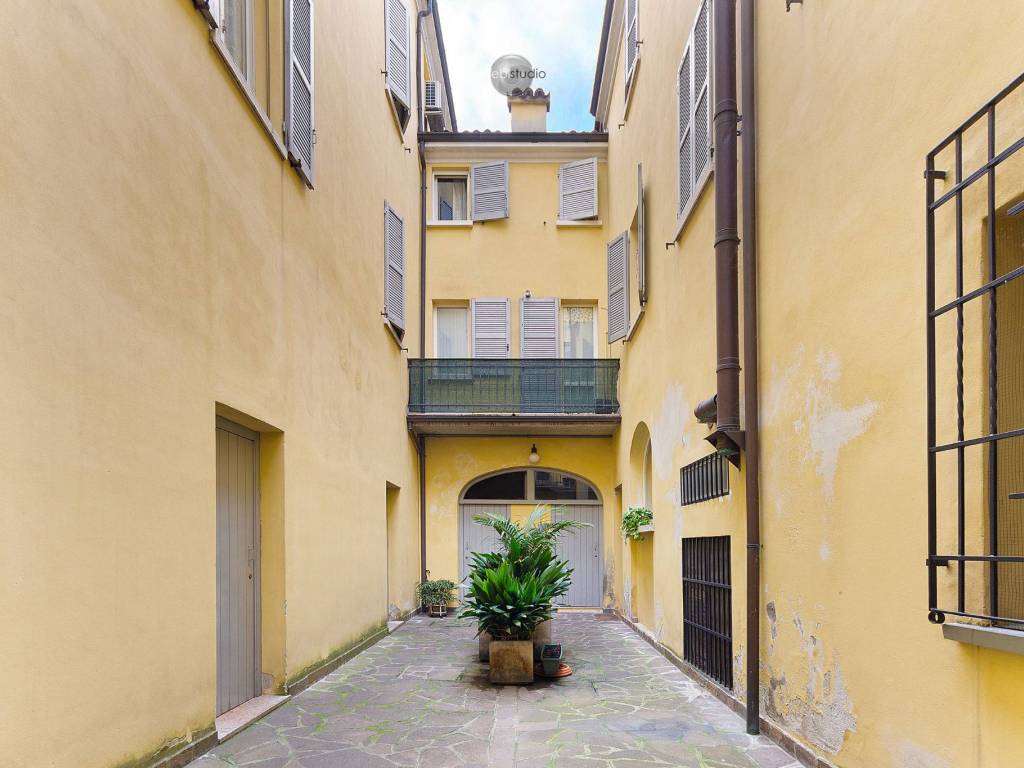 CORTILE INTERNO