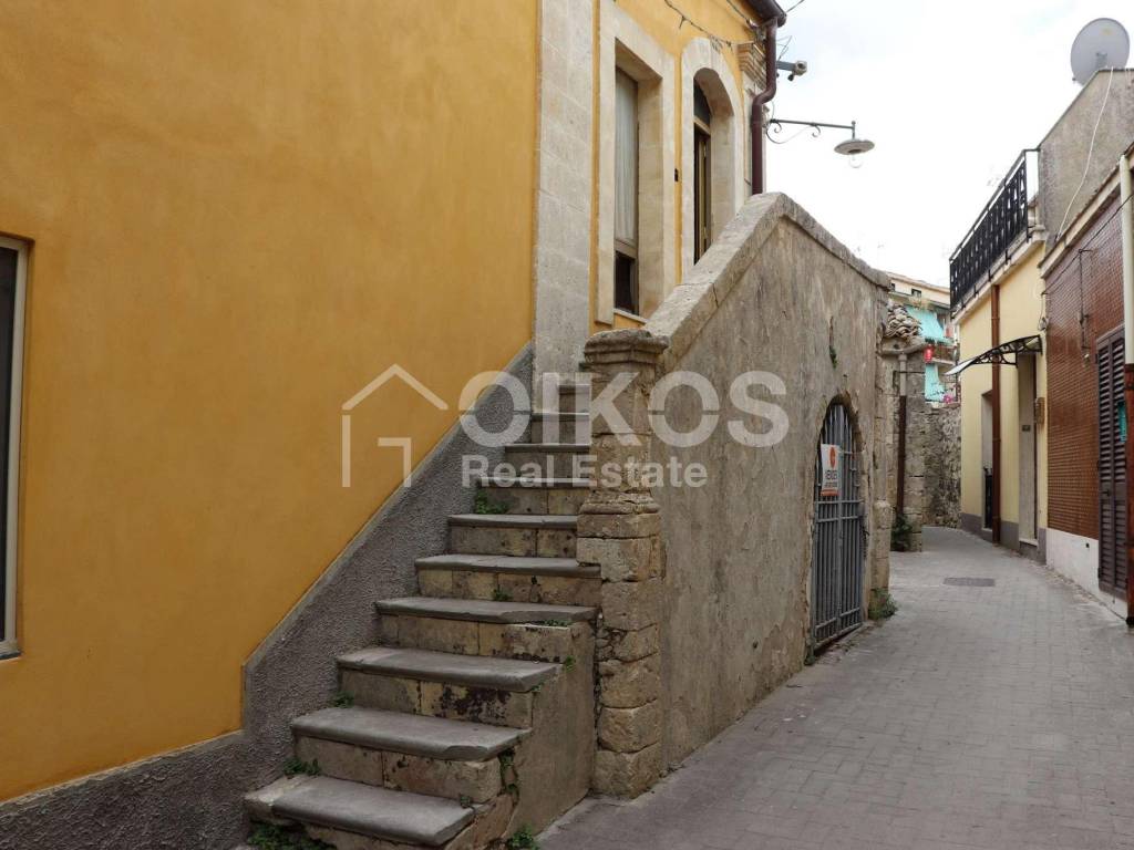 Casa indipendente al centro storico01