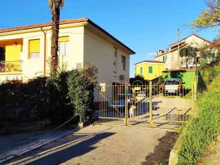 Case indipendenti con giardino in vendita Genova - Immobiliare.it