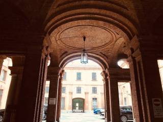 porticato e cortile