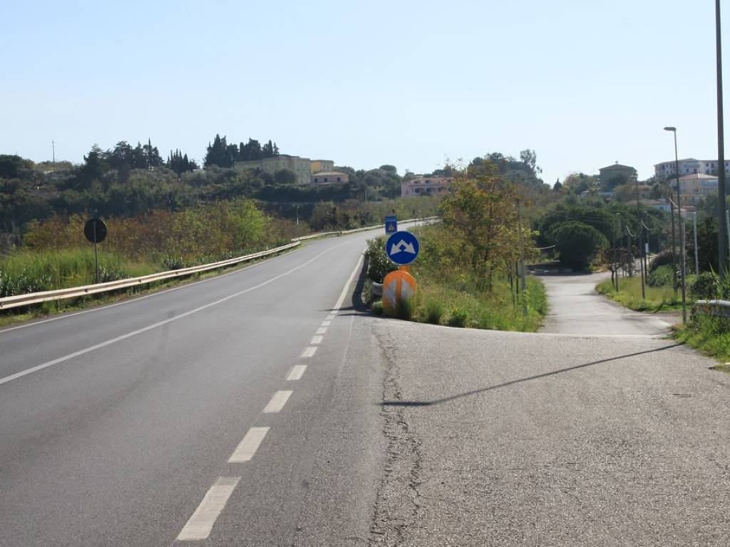 strada di accesso